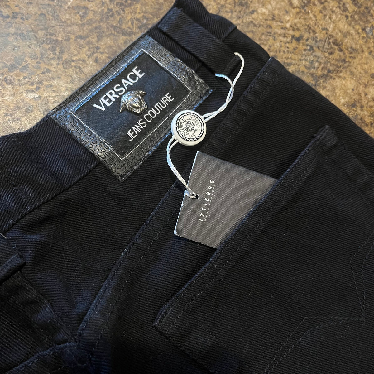 Vintage Versace Jeans Couture "Made in Italy" Medusa Head 32x33 DEADSTOCK '90s Straight Leg Black Denim Jeans