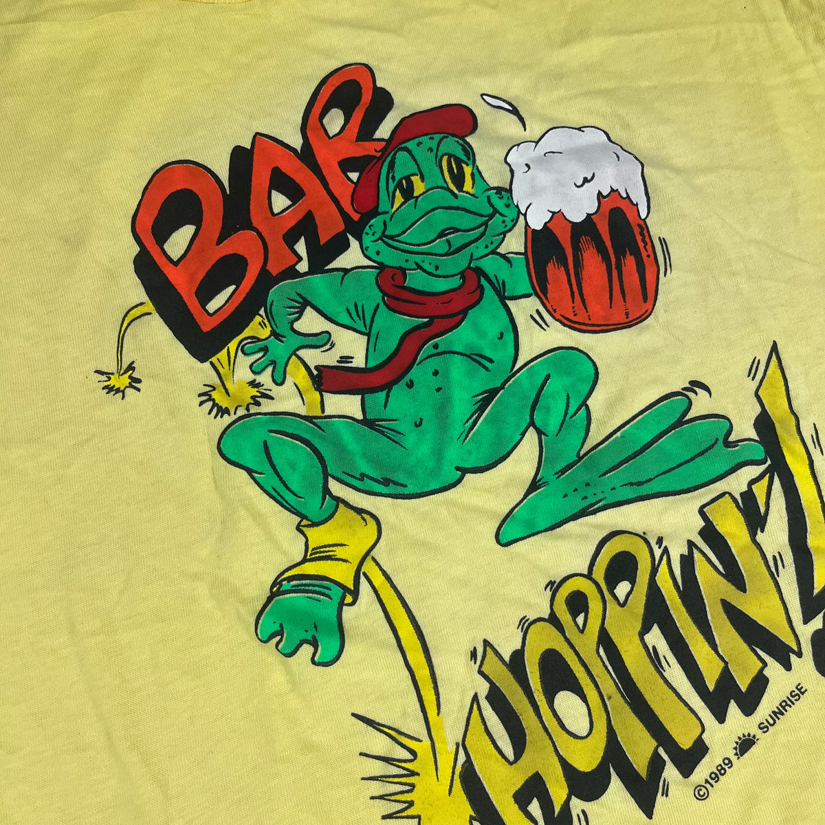 Vintage Frog &quot;Bar Hoppin!&quot; T-Shirt