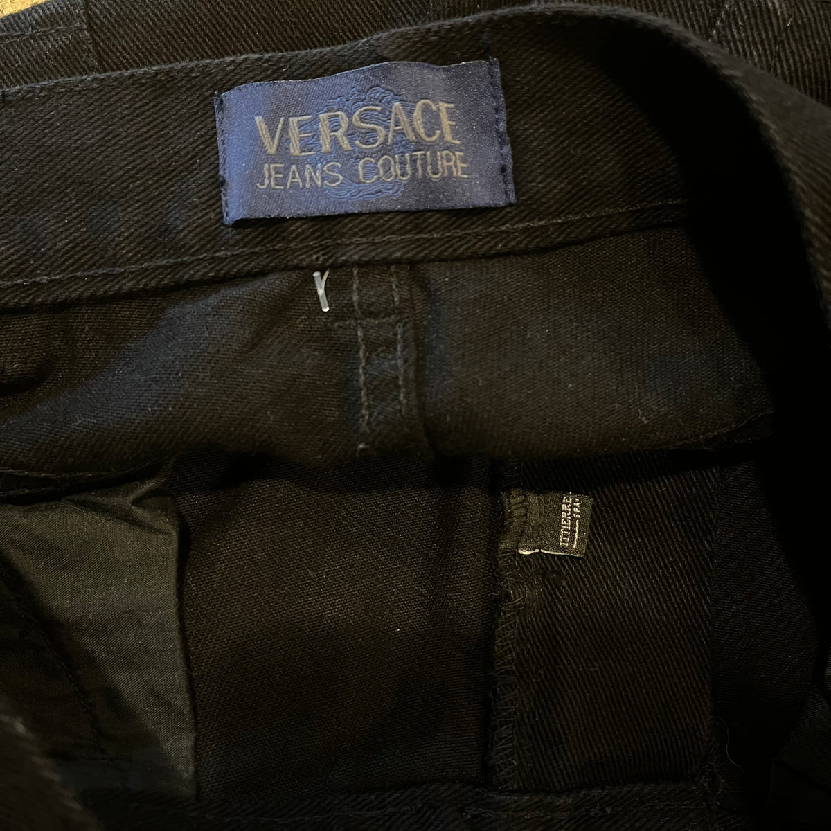 Vintage Versace Jeans Couture "Made in Italy" Medusa Head 32x33 DEADSTOCK '90s Straight Leg Black Denim Jeans