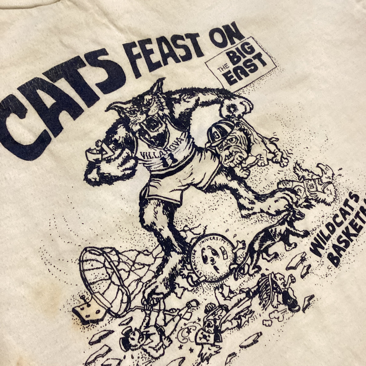 Vintage Villanova Wildcats Basketball "Cats Feast On The Big East" T-Shirt