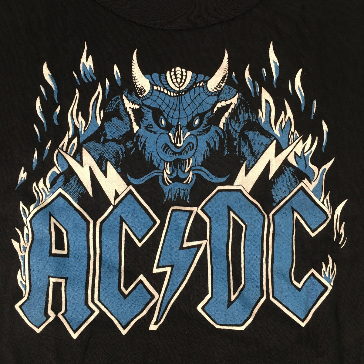 Vintage Original AC/DC Dragon T Shirt Graphic Detail