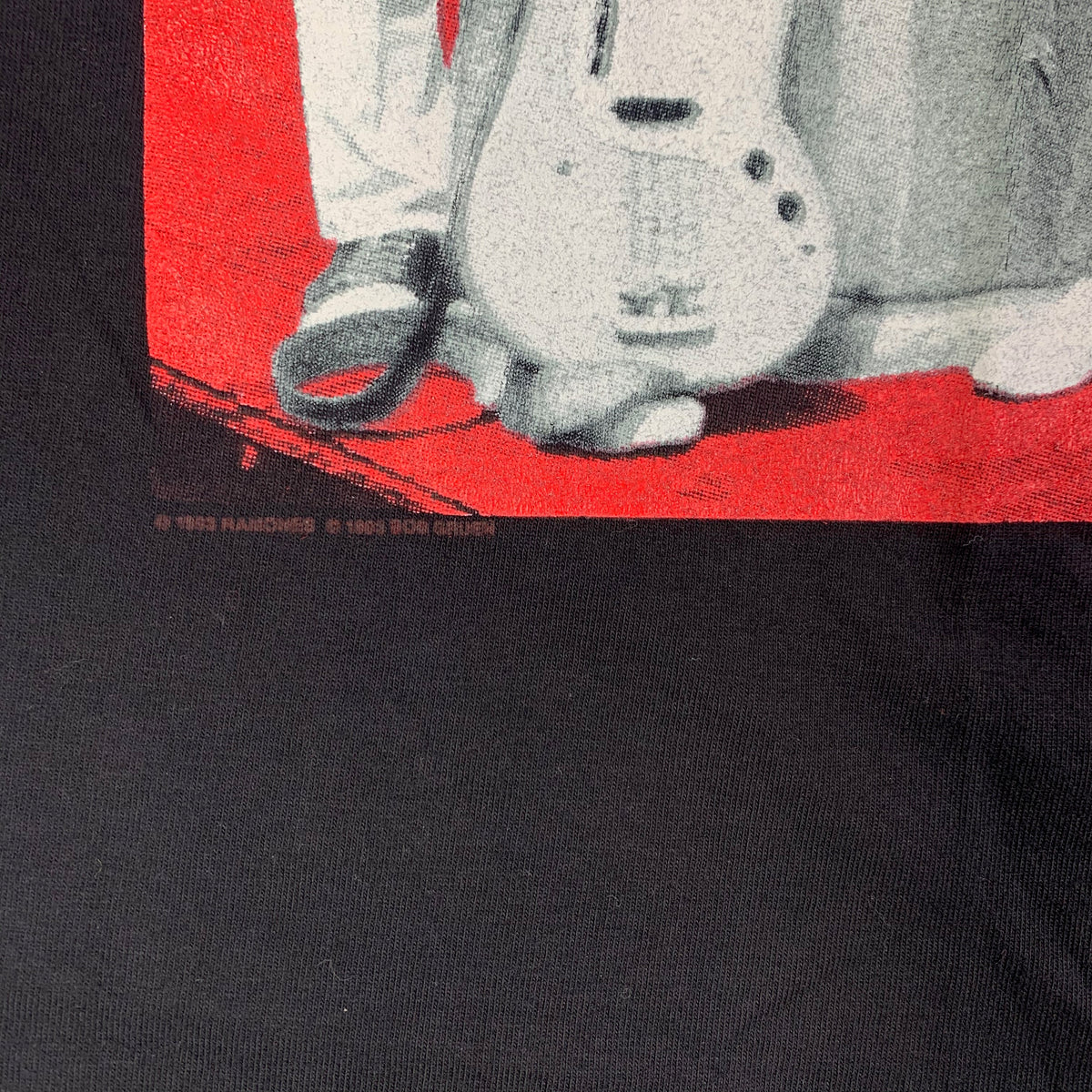 Vintage Ramones &quot;Guitars&quot; T-Shirt - jointcustodydc