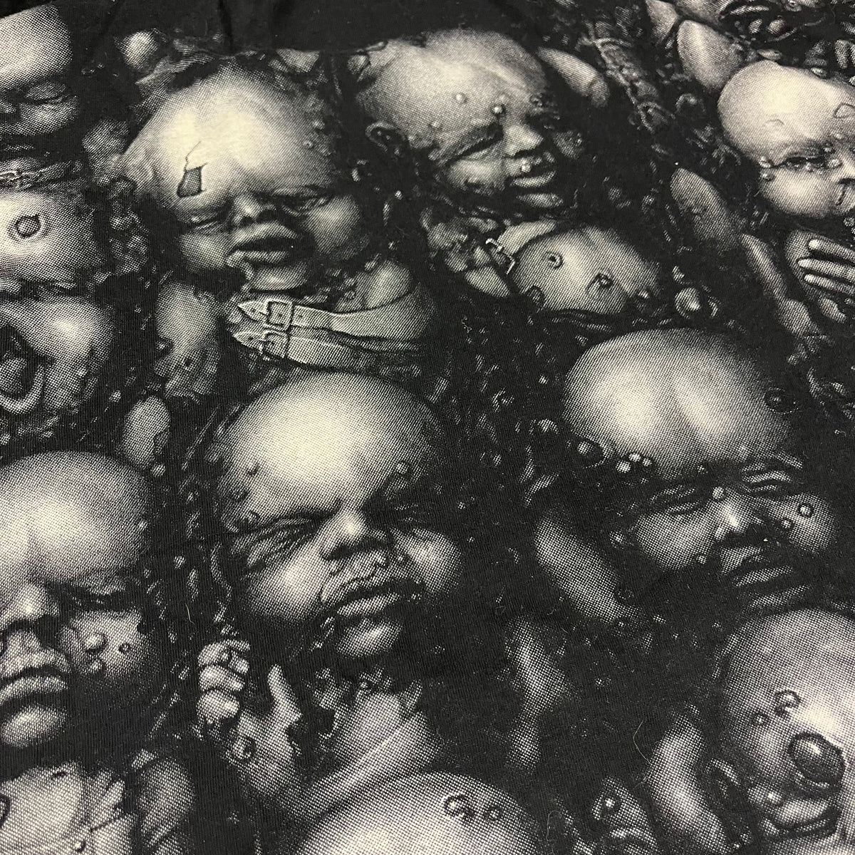 Vintage H.R. Giger &quot;Baby Landscape&quot; T-Shirt