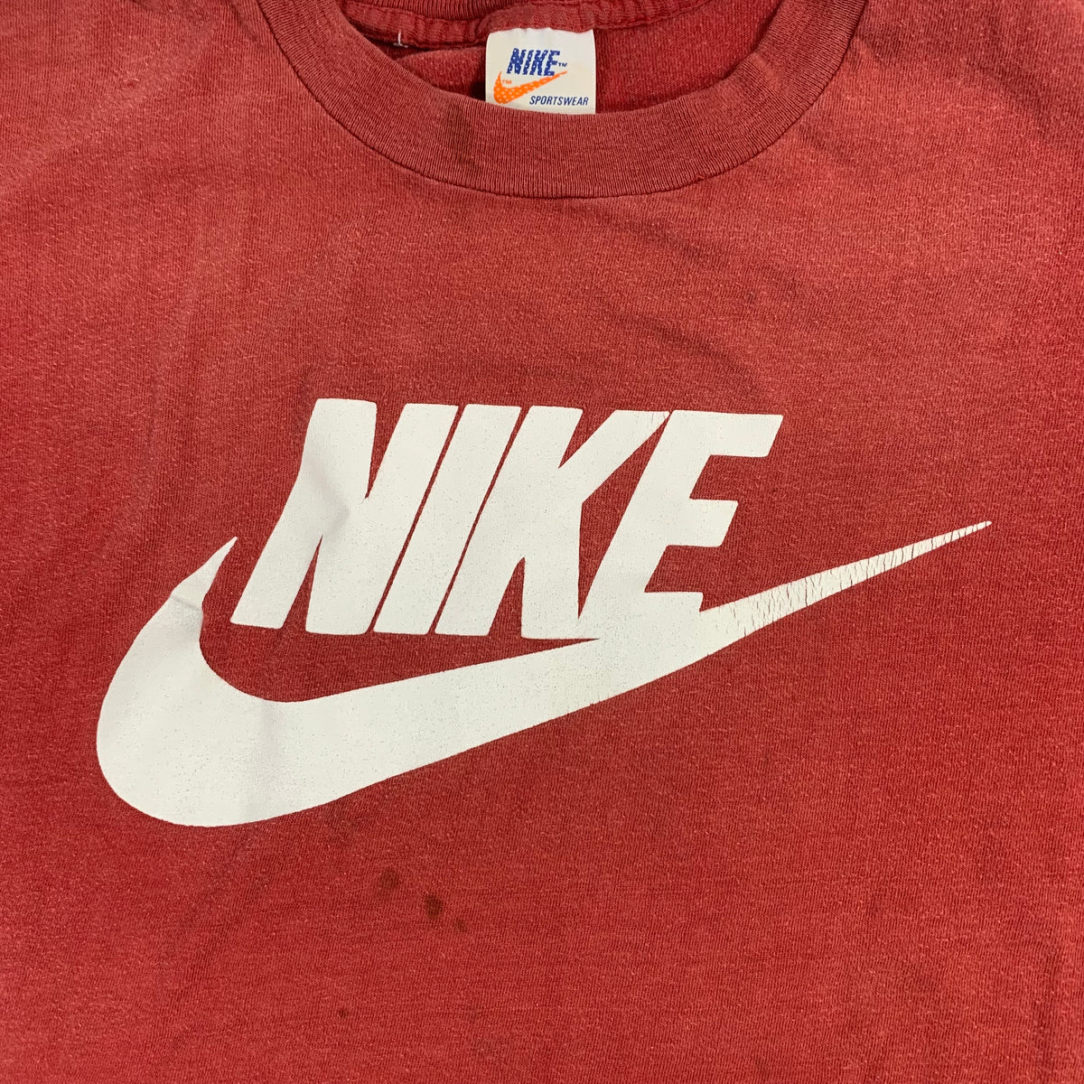 Vintage Nike &quot;Sportswear&quot; T-Shirt