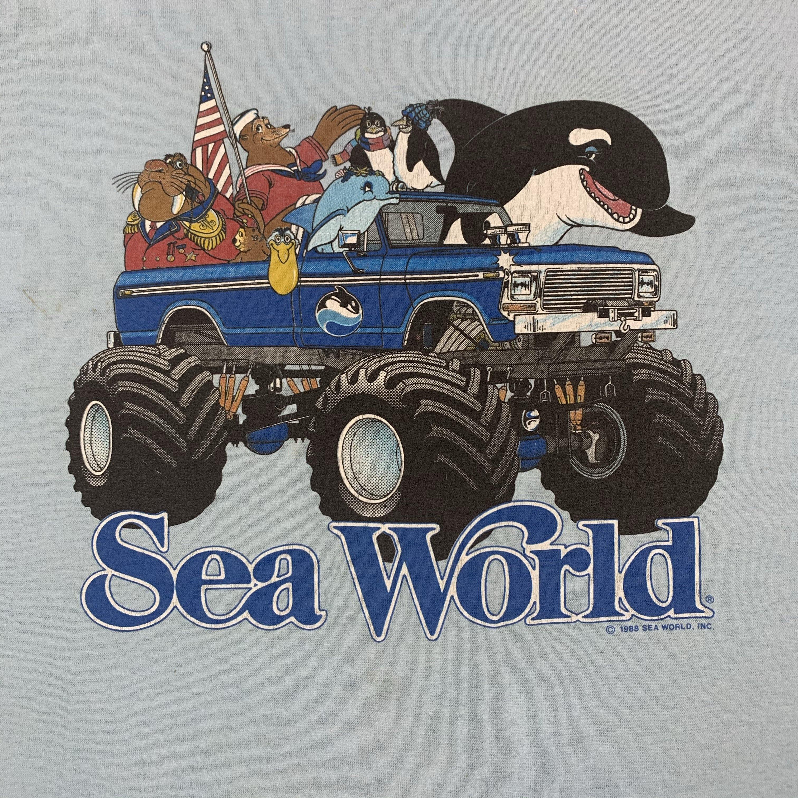 Vintage Sea World “1988” T-Shirt | jointcustodydc